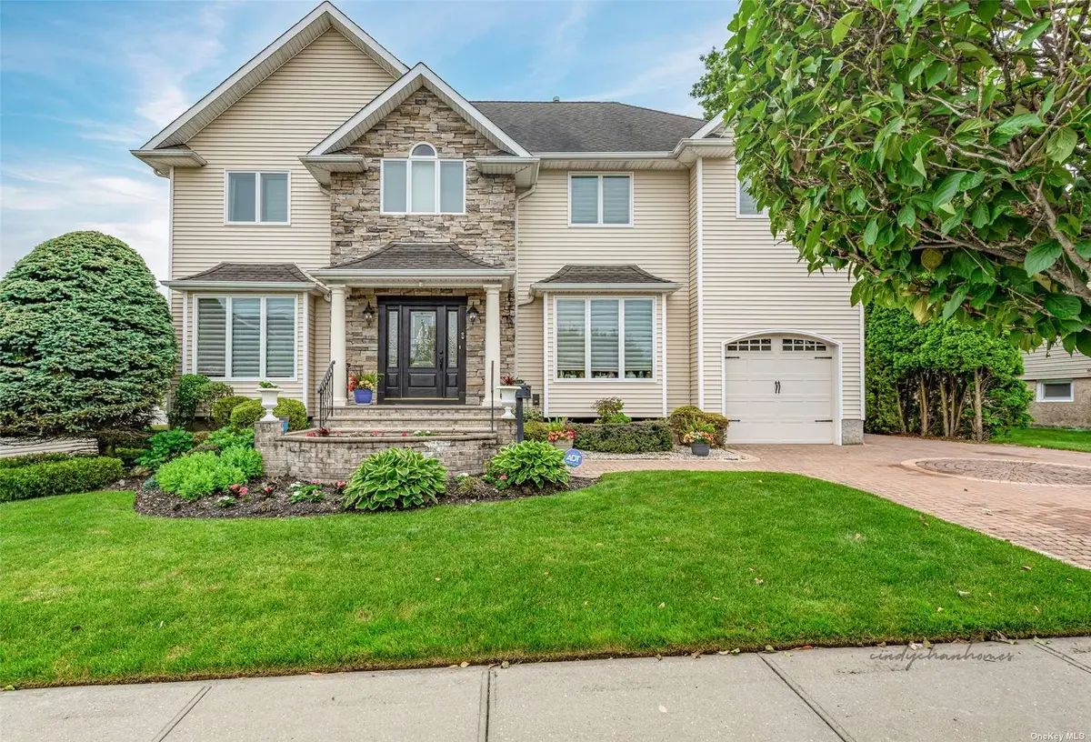 156 Haypath Road, Old Bethpage, NY 11804 - Image #1