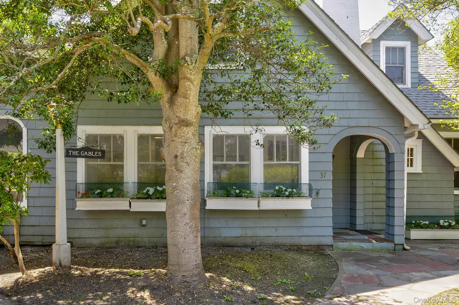 37 Duneway Avenue, Seaview, NY 11770 - Image #2