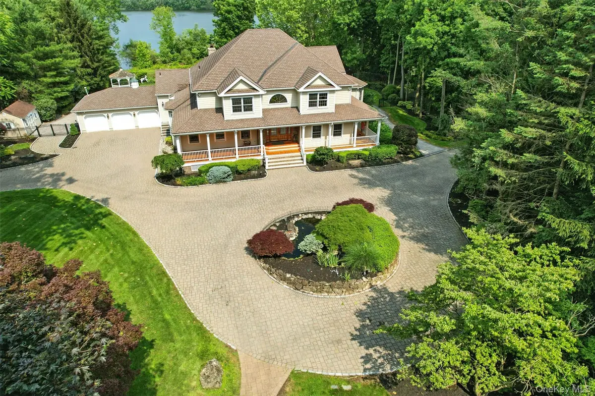 55 Kinsley Grove, Pearl River, NY 10965 - Image #1