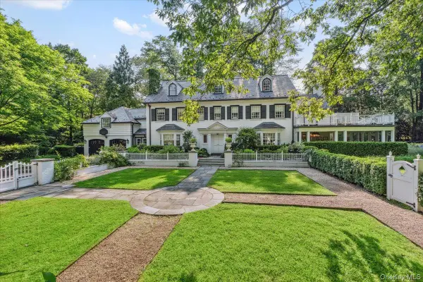 18 Richbell Road, Scarsdale, NY 10583