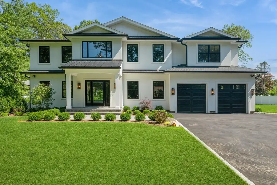 352 Cold Spring Road, Syosset, NY 11791 - Image #2