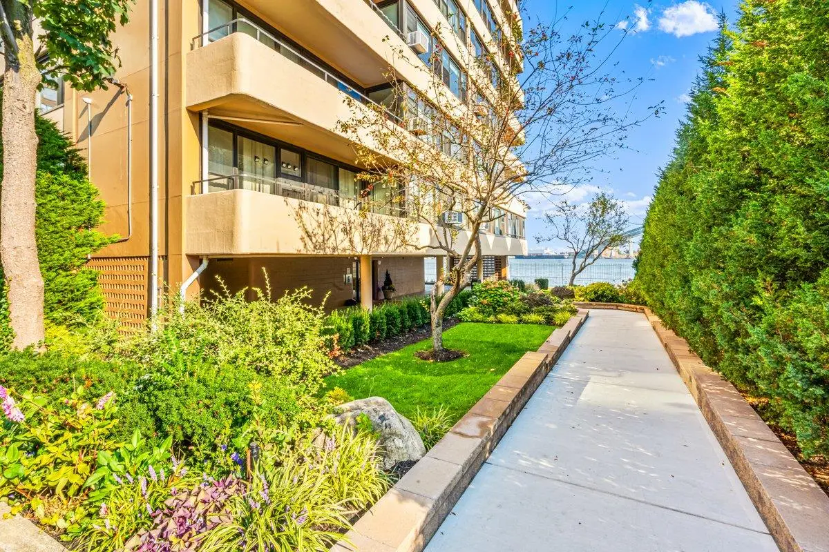 166-41 Powells Cove Boulevard #4B, Beechhurst, NY 11357 - #1