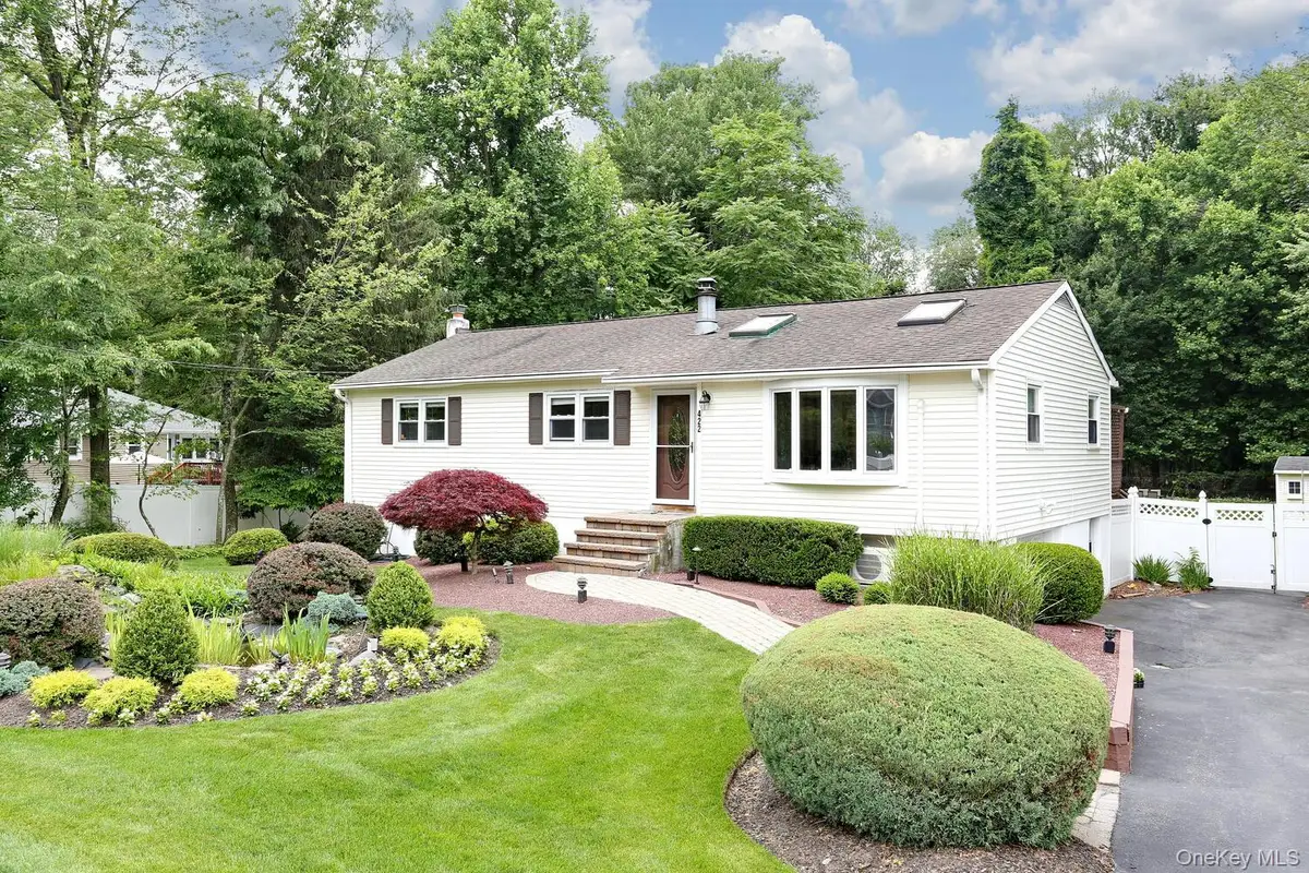 422 Kings Highway, Valley Cottage, NY 10989 - Image #1