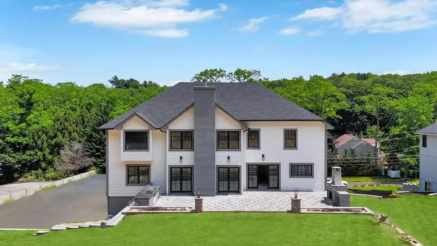 589 Old Bridge Road, Northport, NY 11768 - Image #2