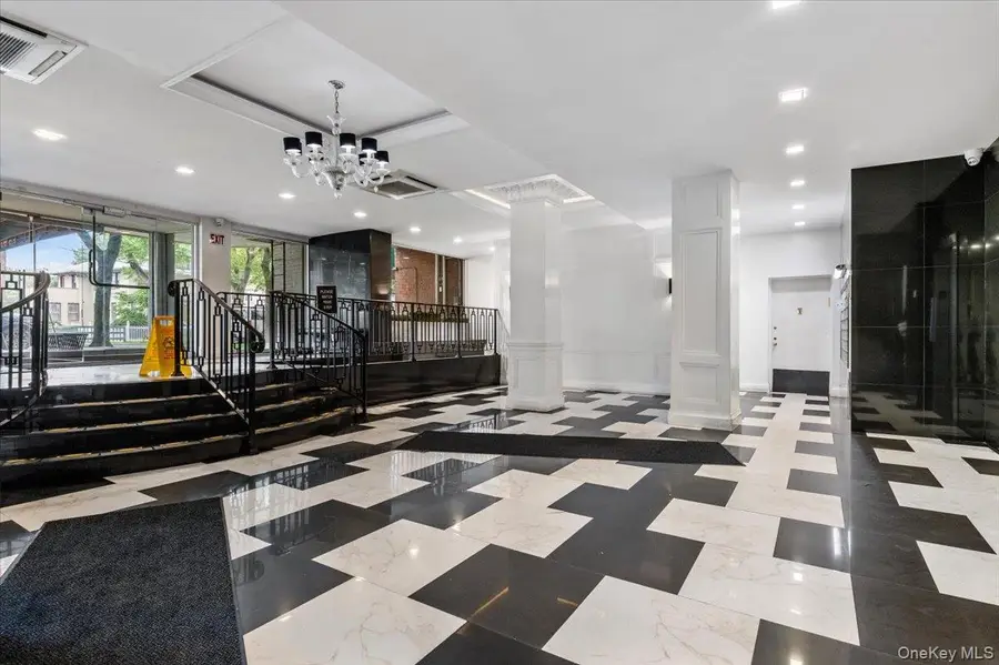 833 Central Avenue #3M, Far Rockaway, NY 11691 - Image #2