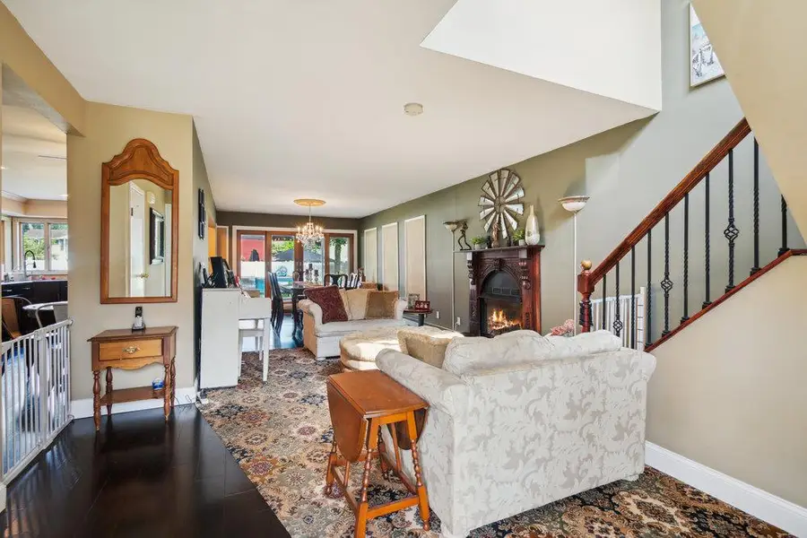 17 Sterling Drive, Lake Grove, NY 11755 - Image #2