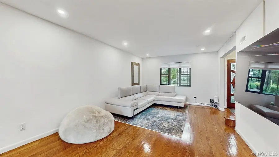 17 Arthur Place, Yonkers, NY 10701 - Image #2