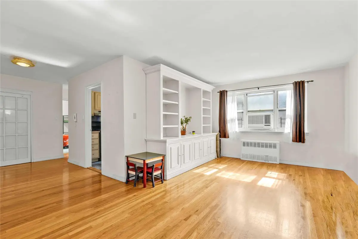 29-49 137 Street #2H, Flushing, NY 11354 - Image #1