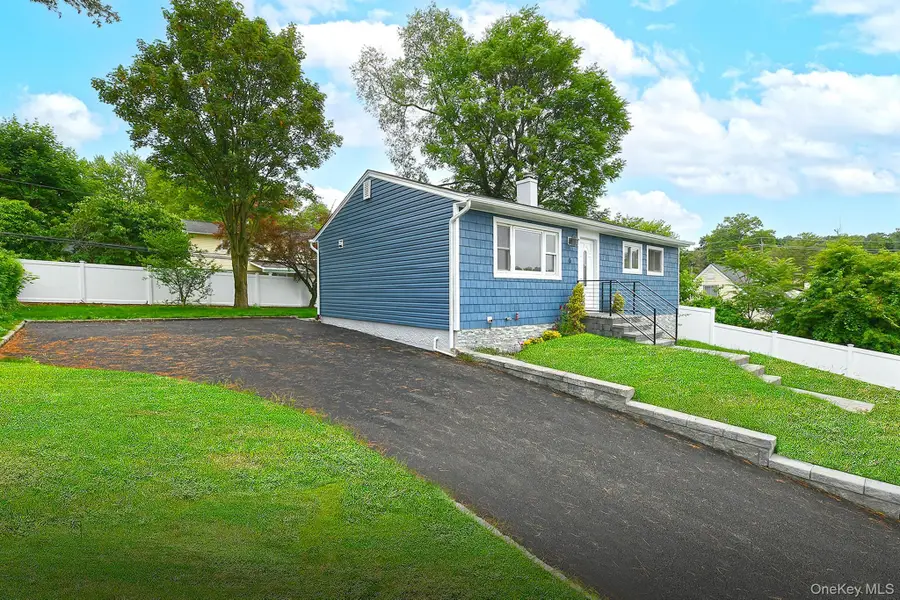 6 Ralph Young Avenue, Glen Cove, NY 11542 - Image #3