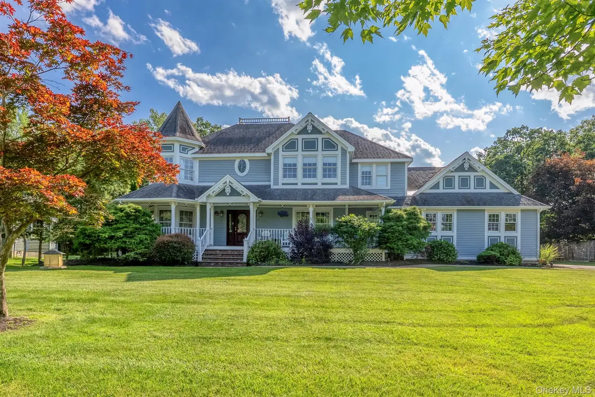 21 Amy Court, Kingston, NY 12401 - Image #1