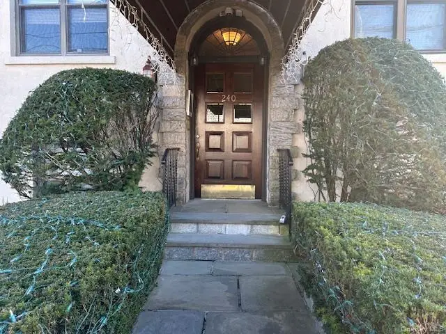 240 Alpine Place #2A, Eastchester, NY 10707 - Image #3