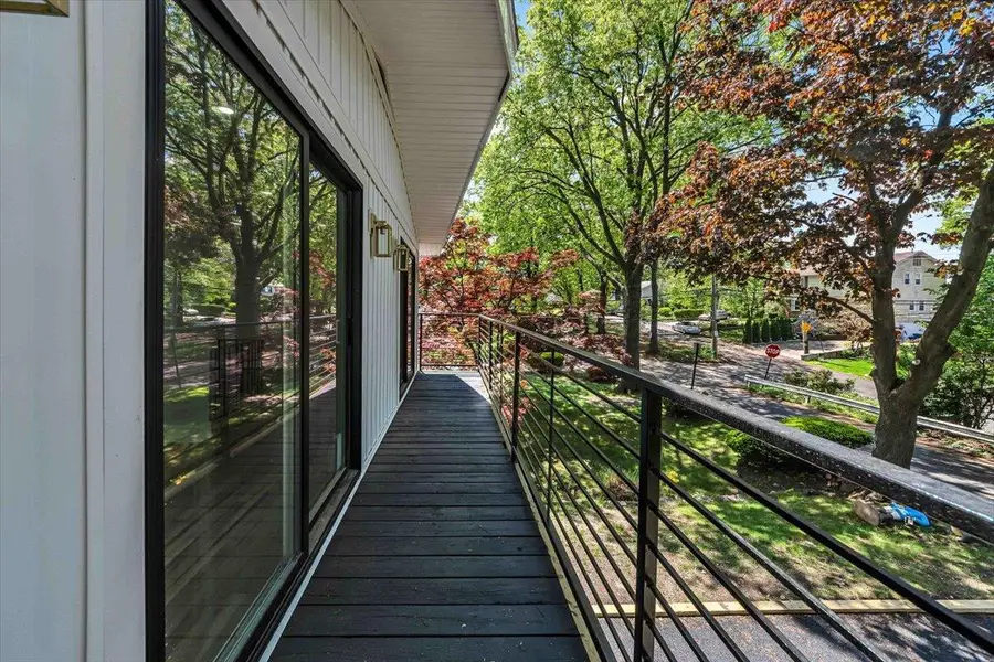 68 Ridgeview Avenue, Yonkers, NY 10710 - Image #2