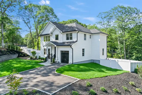 30 Middleville Road, Northport, NY 11768