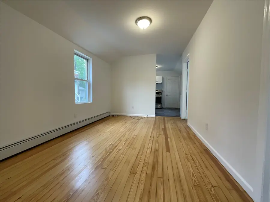 308 East Avenue, Riverhead, NY 11901 - Image #2