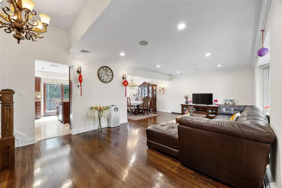 23 Sparks Street, Melville, NY 11747 - Image #2