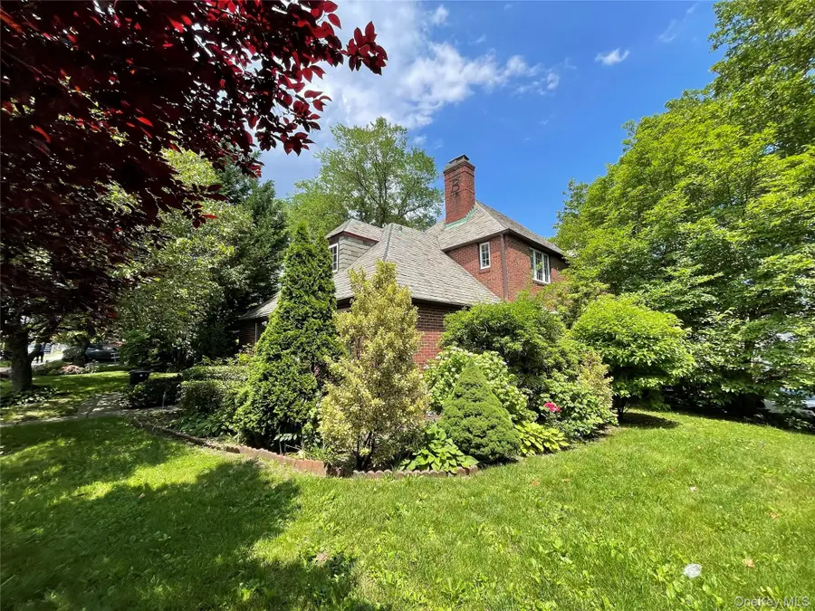 8177 Utopia Pkwy, Jamaica, NY 11432 - Image #2