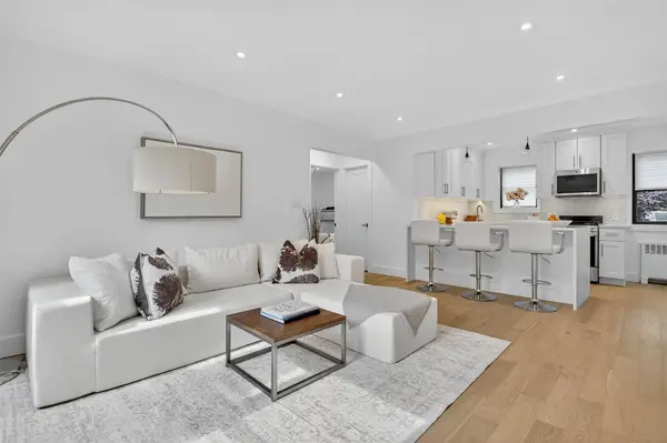 26 Terrace Circle #9C, Great Neck, NY 11021