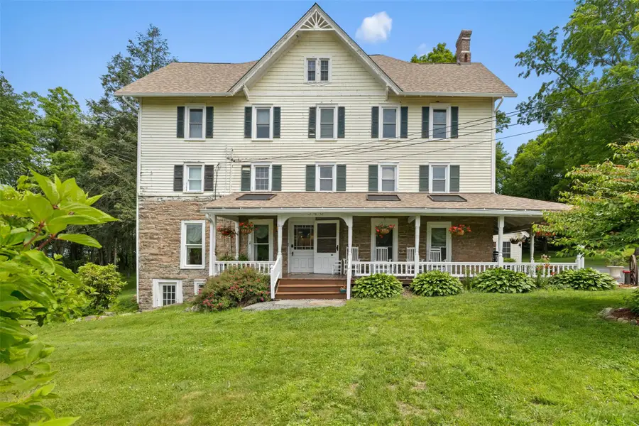 346 Crescent Avenue, Highland, NY 12528 - Image #2