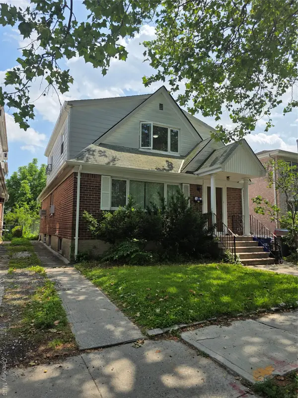 211-52 46 Rd, Bayside, NY 11361