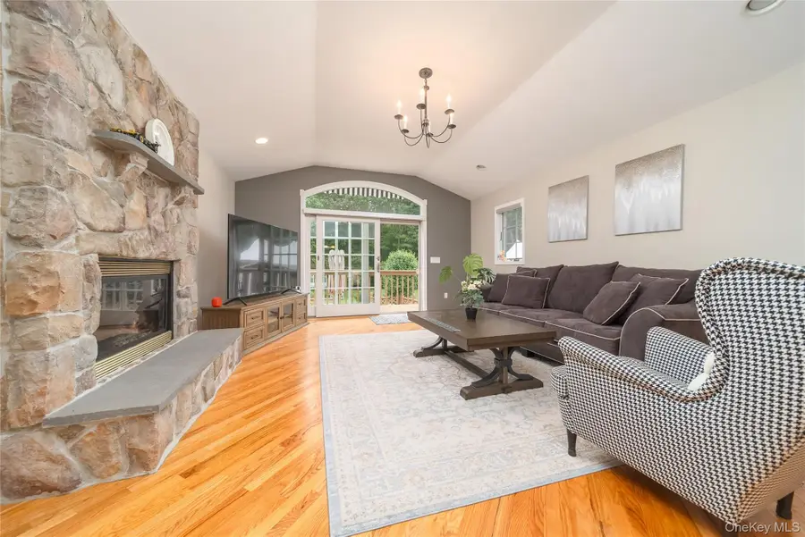 22 Howe Road, Coram, NY 11727 - Image #3