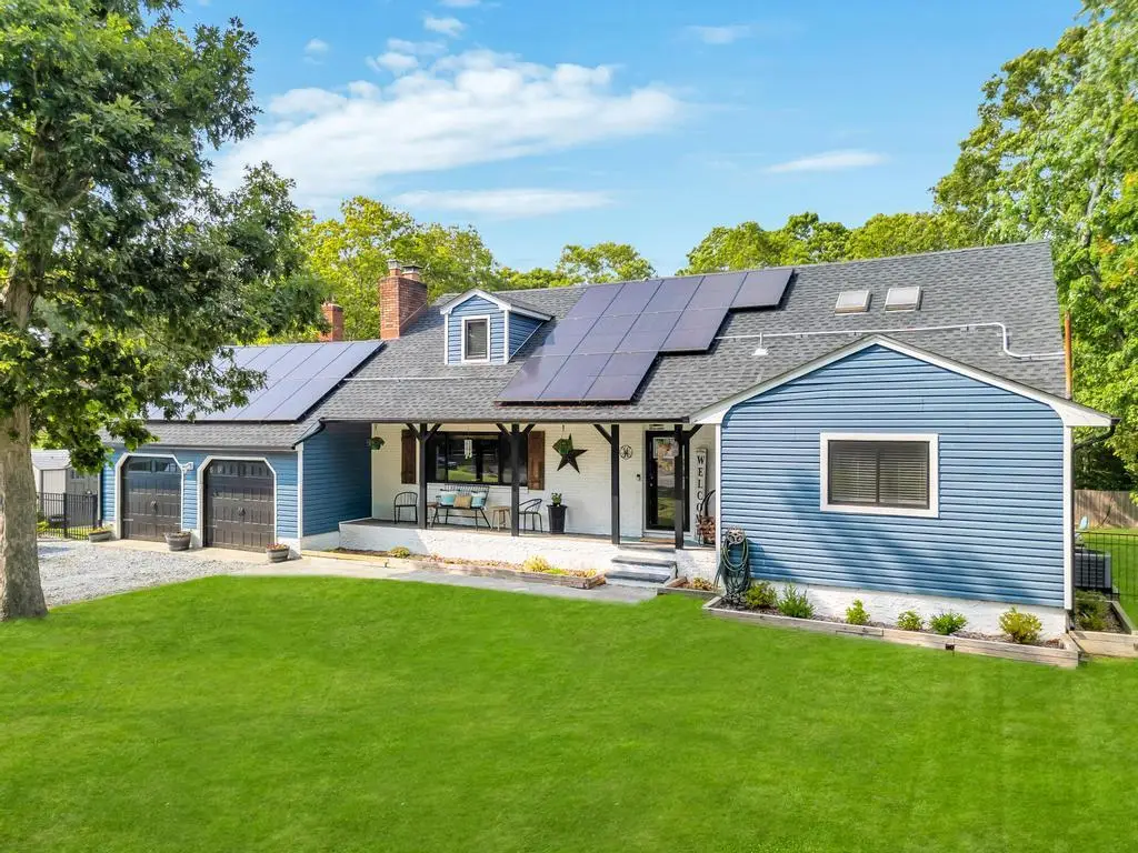 17 Woodcrest Drive, East Moriches, NY 11940 - Image #1