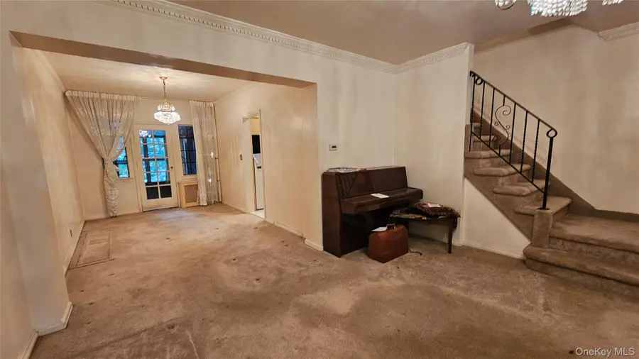 10811 65th Road, Forest Hills, NY 11375 - Image #3