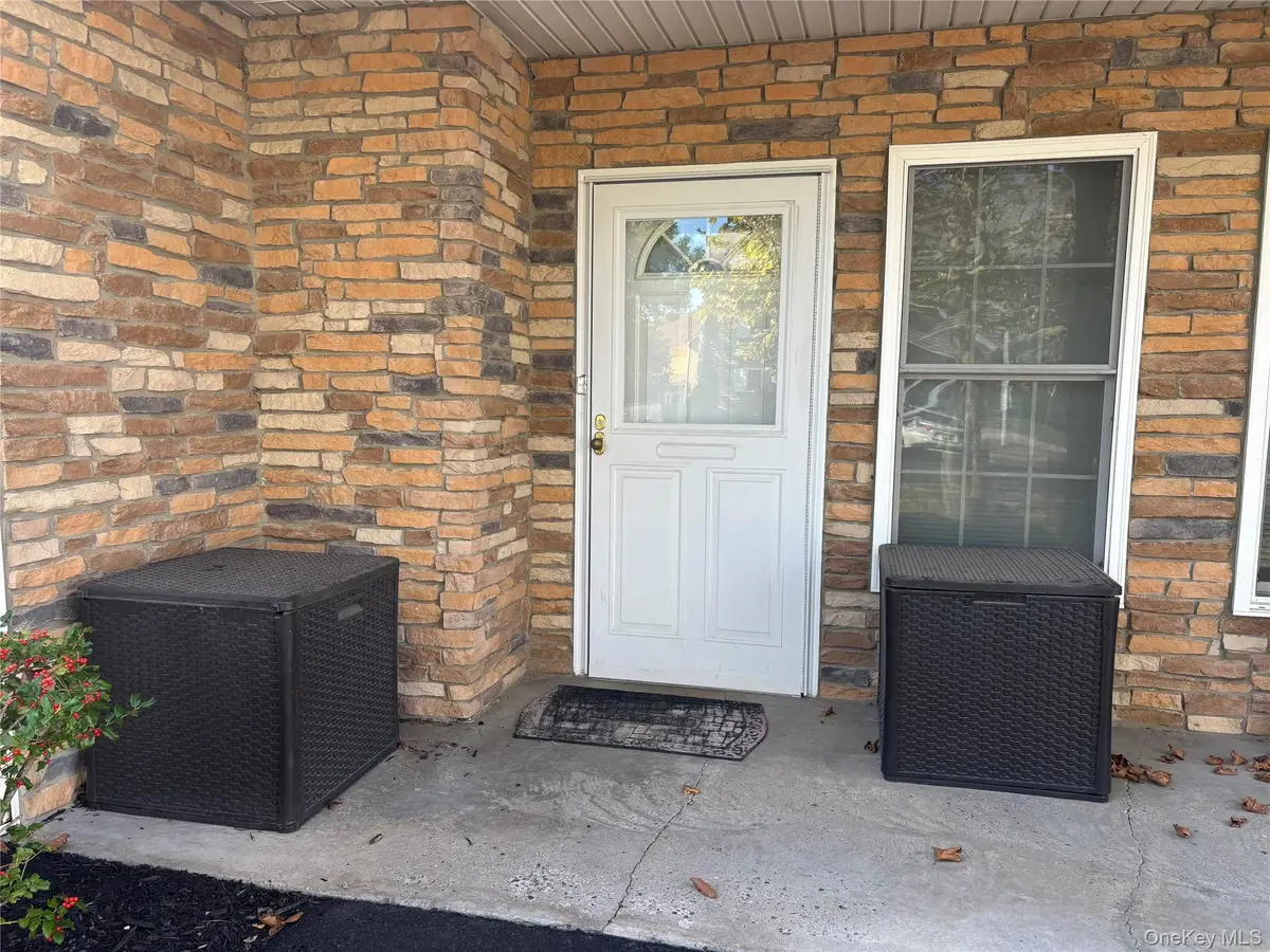 61 Aveonis Court, Fishkill, NY 12524 - #1