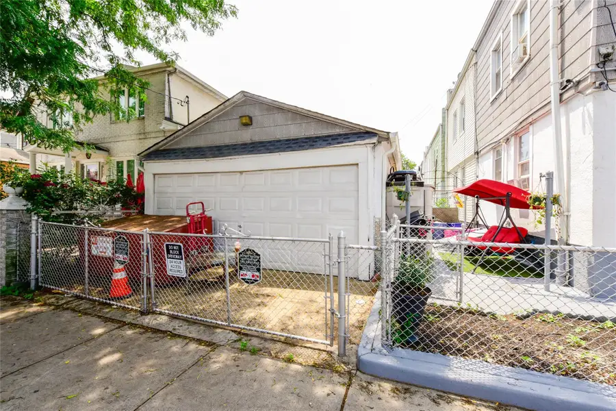 11418 103rd Avenue, South Richmond Hill, NY 11419 - Image #3