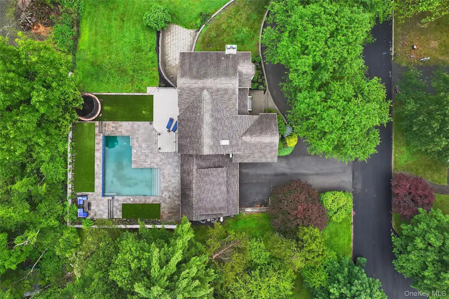 46 Heritage Court, Kingston, NY 12401 - Image #2