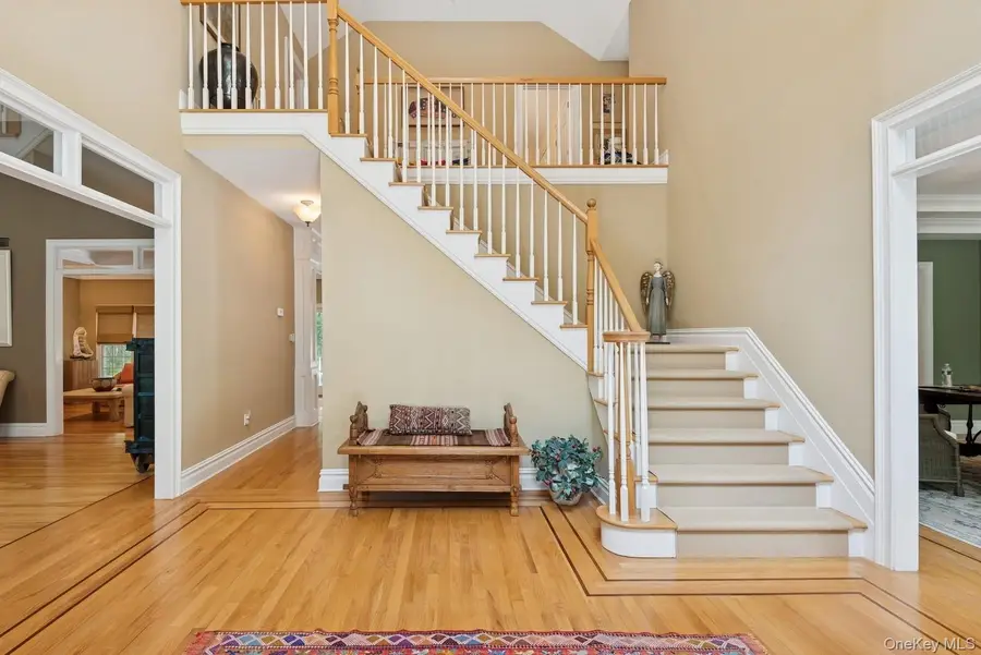 7 Highwood Road, Setauket, NY 11733 - Image #2