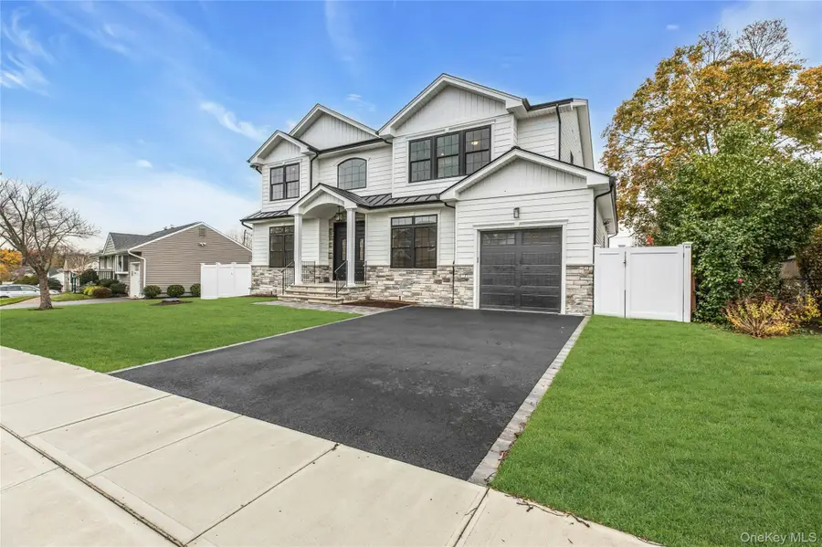 7 Sheridan Street, Old Bethpage, NY 11804 - Image #3