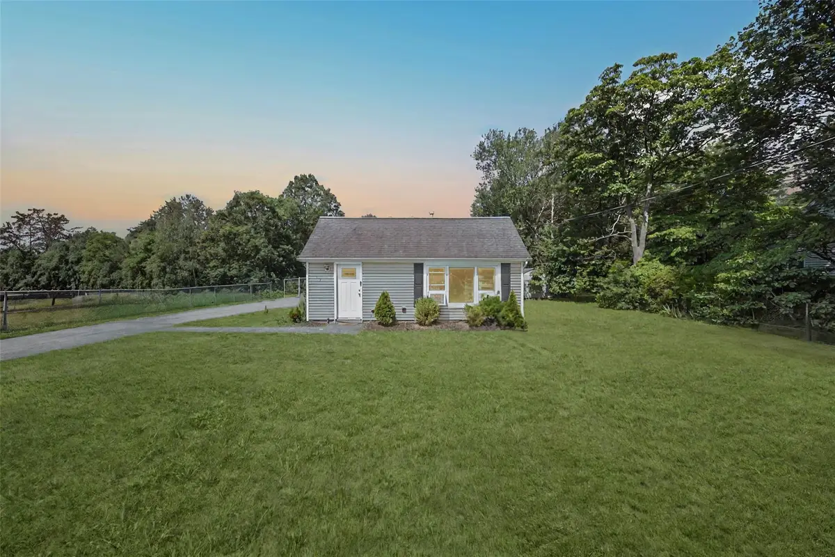 1113 Joselson Avenue, Bay Shore, NY 11706 - Image #1