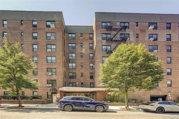63-84 Saunders Street #2G, Rego Park, NY 11374