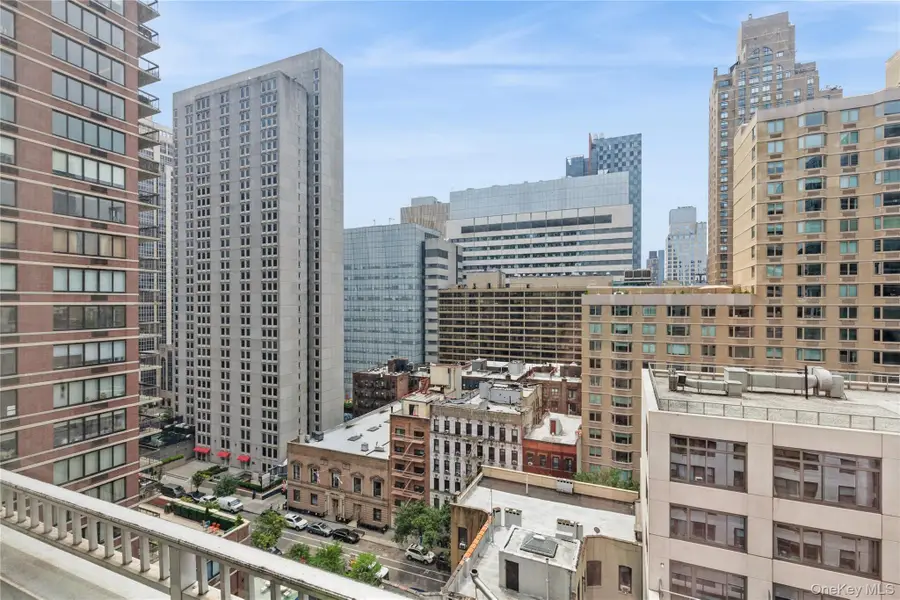 420 E 72nd Street #16E, Manhattan, NY 10021 - Image #2