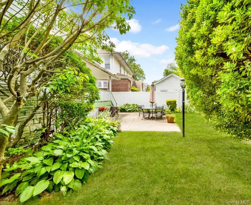 431 E Sidney Avenue, Mount Vernon, NY 10553 - Image #2