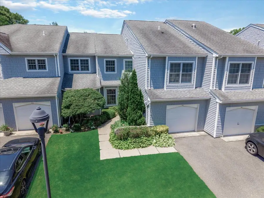 55 Lakebridge Drive S, Kings Park, NY 11754 - Image #3