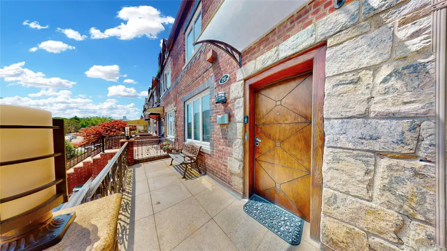 20 Corbin Place, Brooklyn, NY 11235 - Image #2