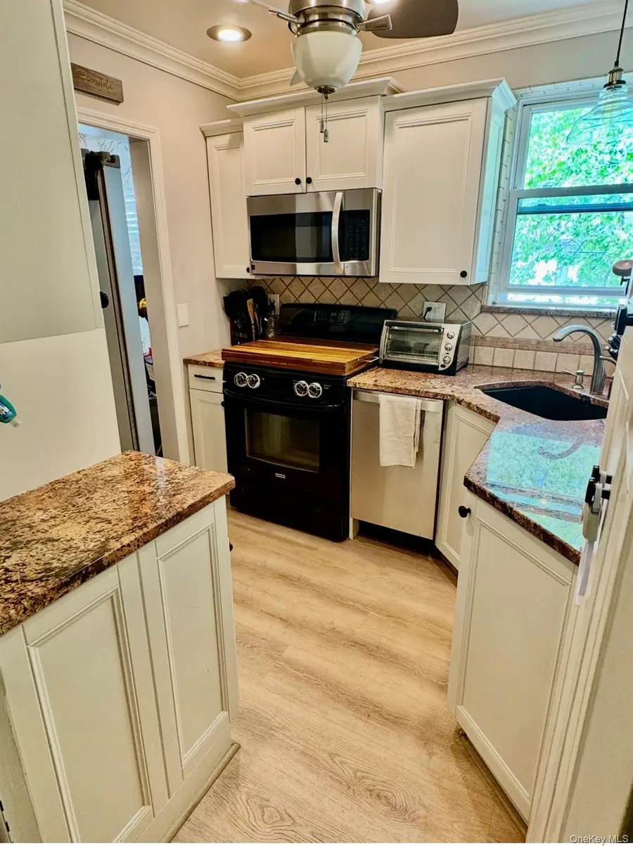 47 Hilltop Acres #47, Yonkers, NY 10704 - Image #3