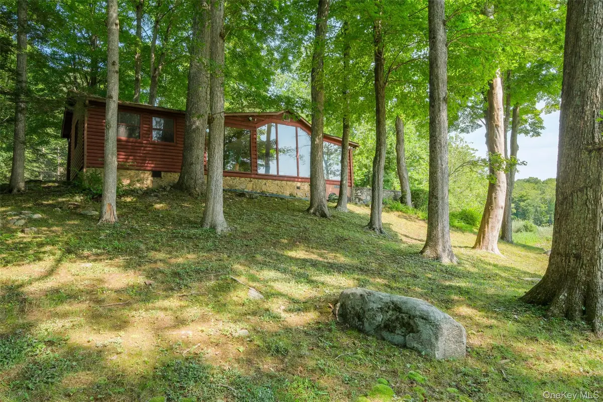 11 Trail Of The Hemlocks, Putnam Valley, NY 10579 - Image #1