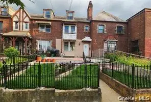 194-10 Hollis Avenue, Hollis, NY 11412