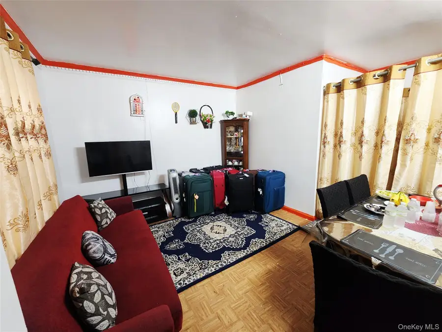 194-10 Hollis Avenue, Saint Albans, NY 11412 - Image #2