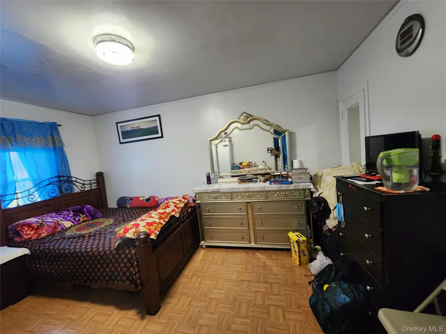 194-10 Hollis Avenue, Saint Albans, NY 11412 - Image #3