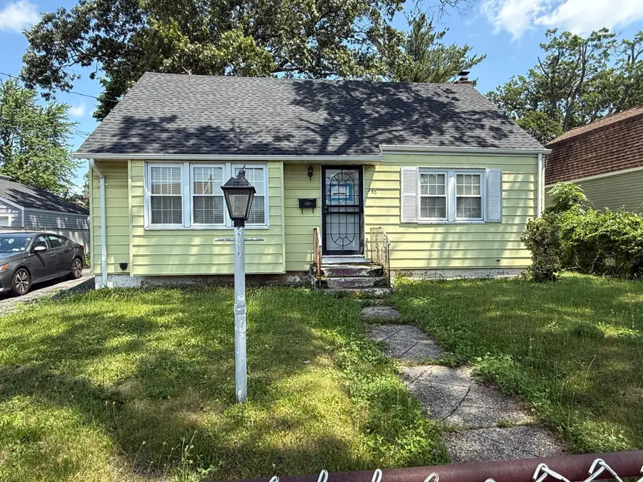 450 Rhodes Lane, West Hempstead, NY 11552 - Image #2