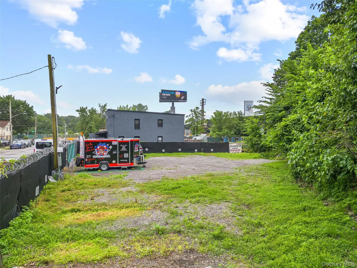 2211 De Reimer Avenue, Bronx, NY 10475 - Image #1