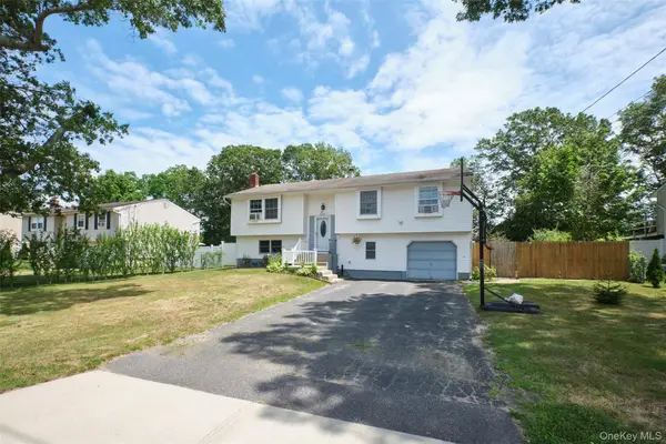 349 Randall Road, Ridge, NY 11961