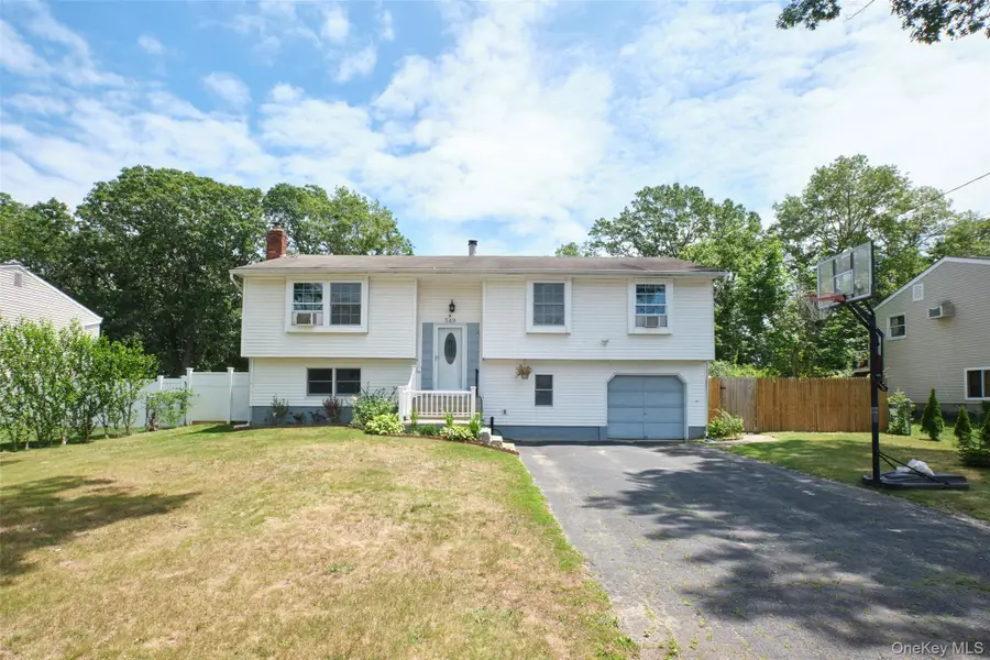 349 Randall Road, Ridge, NY 11961 - Image #2