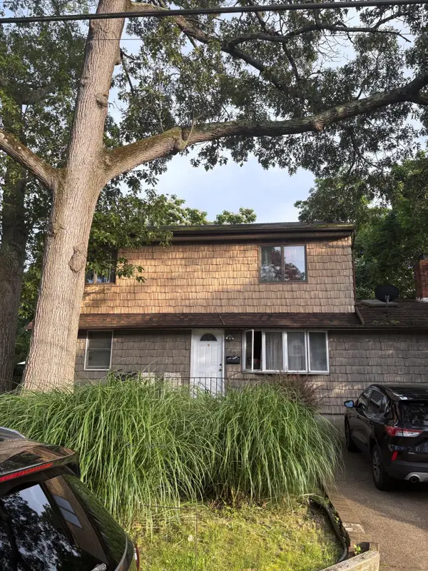 40 Samuel Street, Ronkonkoma, NY 11779