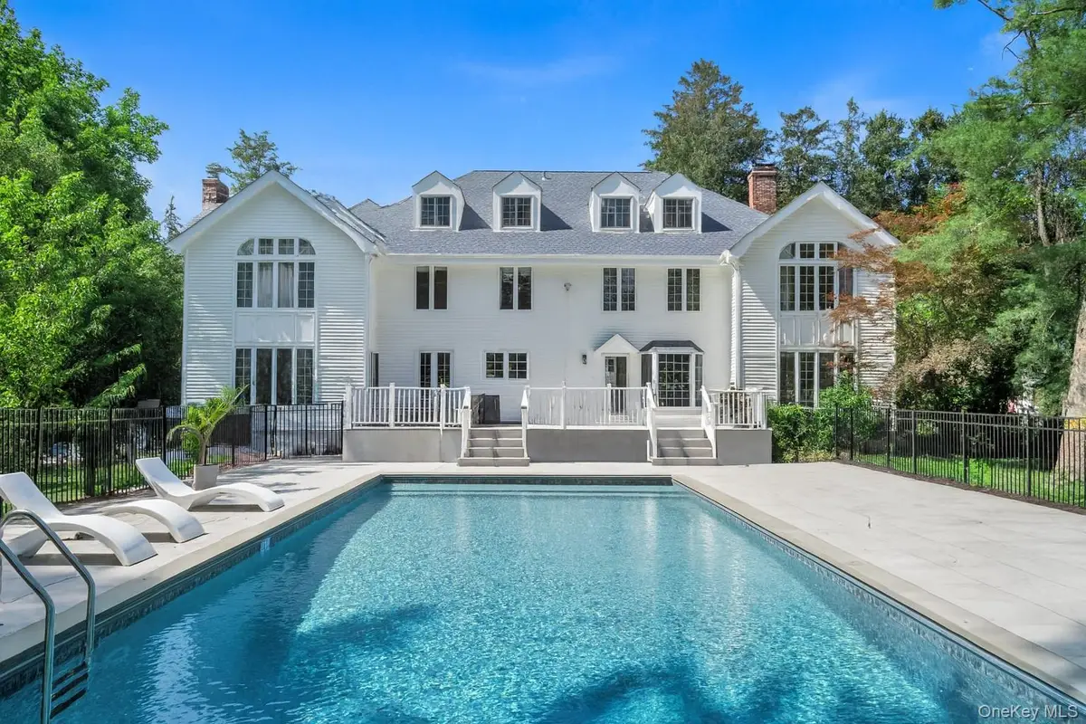 304 Syosset Woodbury Road, Woodbury, NY 11797 - Image #1