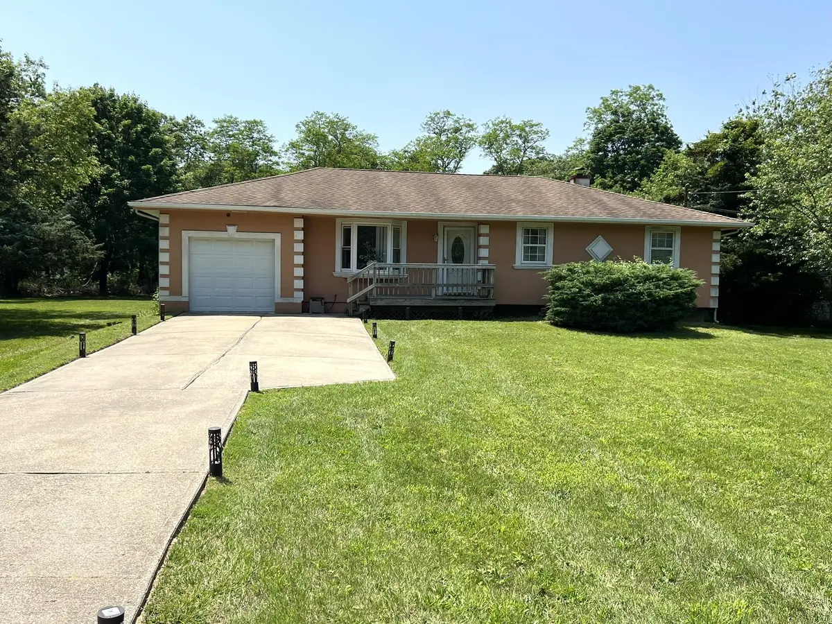 34 Wards Lane, Bellport, NY 11713 - Image #1