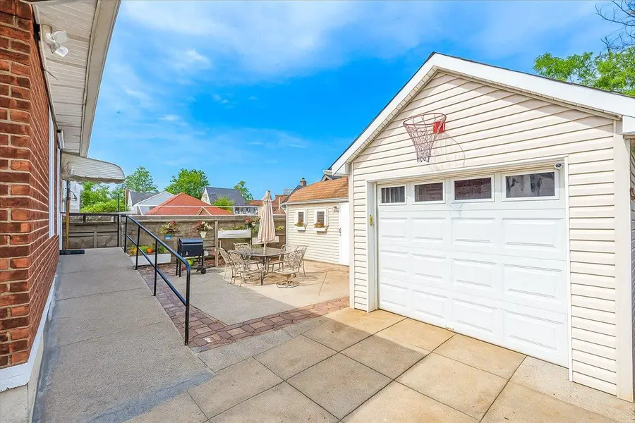 8421 169th Street, Jamaica, NY 11432 - Image #3